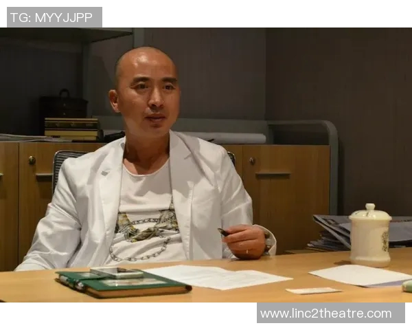 李丽专访：探寻滑板运动背后的成功秘诀与成长故事