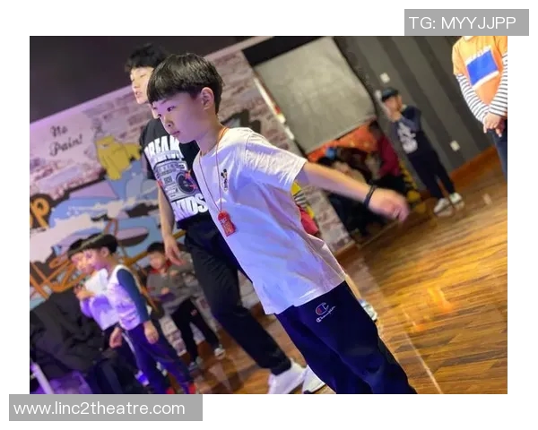 深圳街舞队与杭州街舞队实力对比赛后分析与总结 深圳街舞队与杭州街舞队实力对比赛后分析与总结